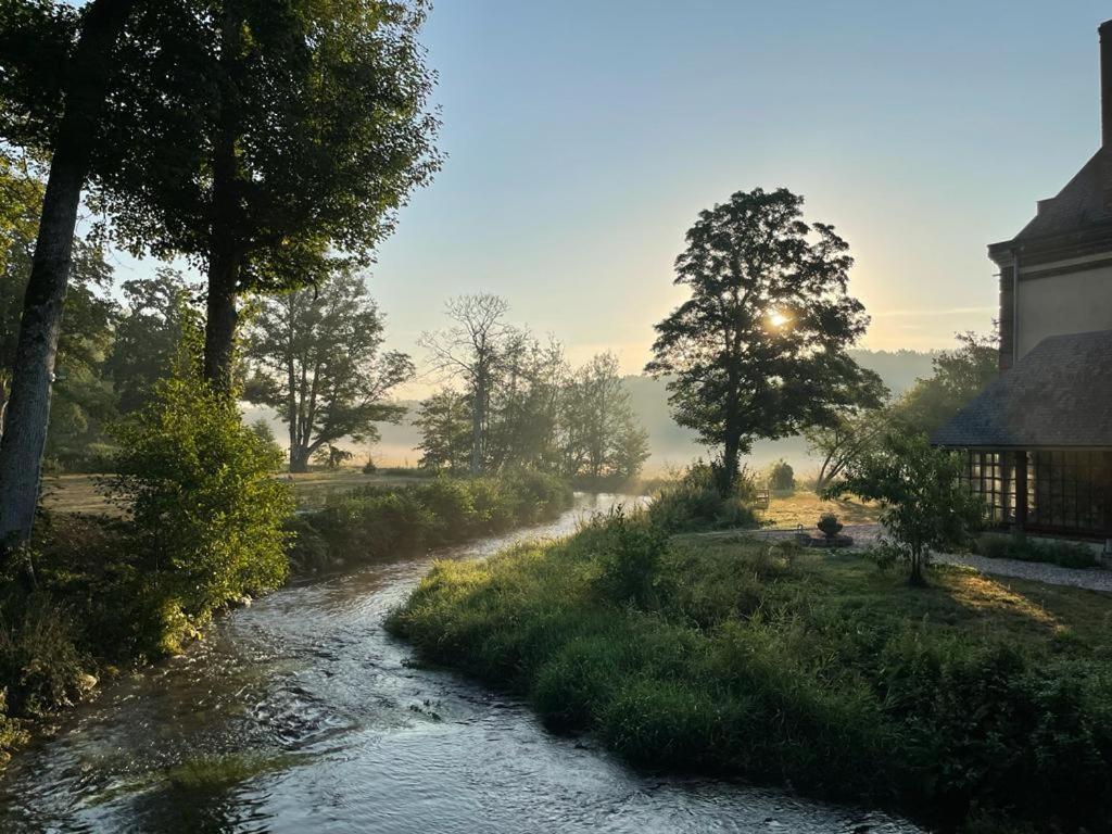 chambre d'hôte château de transières Ambenay Esterno foto